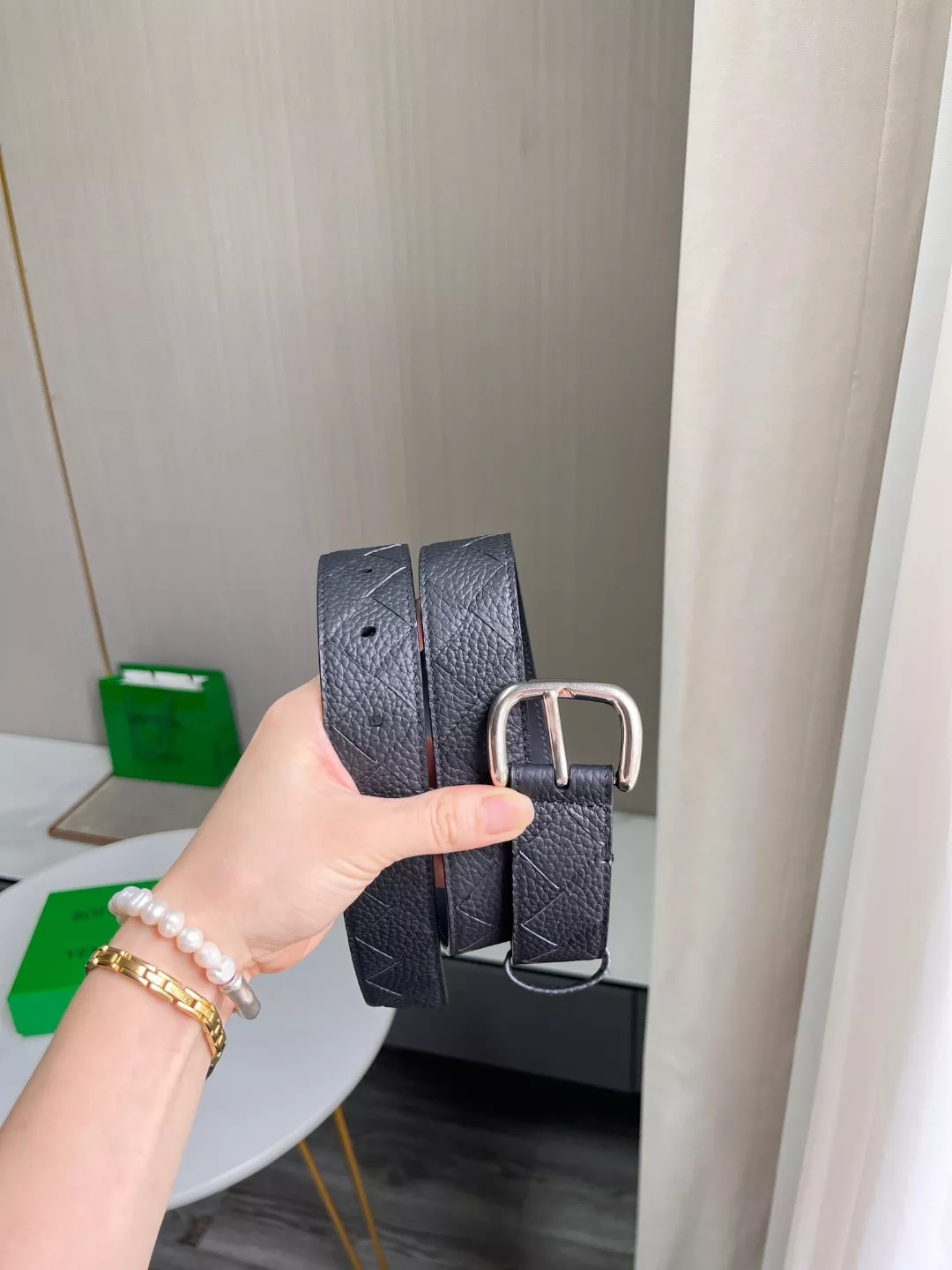 보테가베네타 핸드메이드 인트레치아토 패턴 가죽 벨트 상세 이미지 8