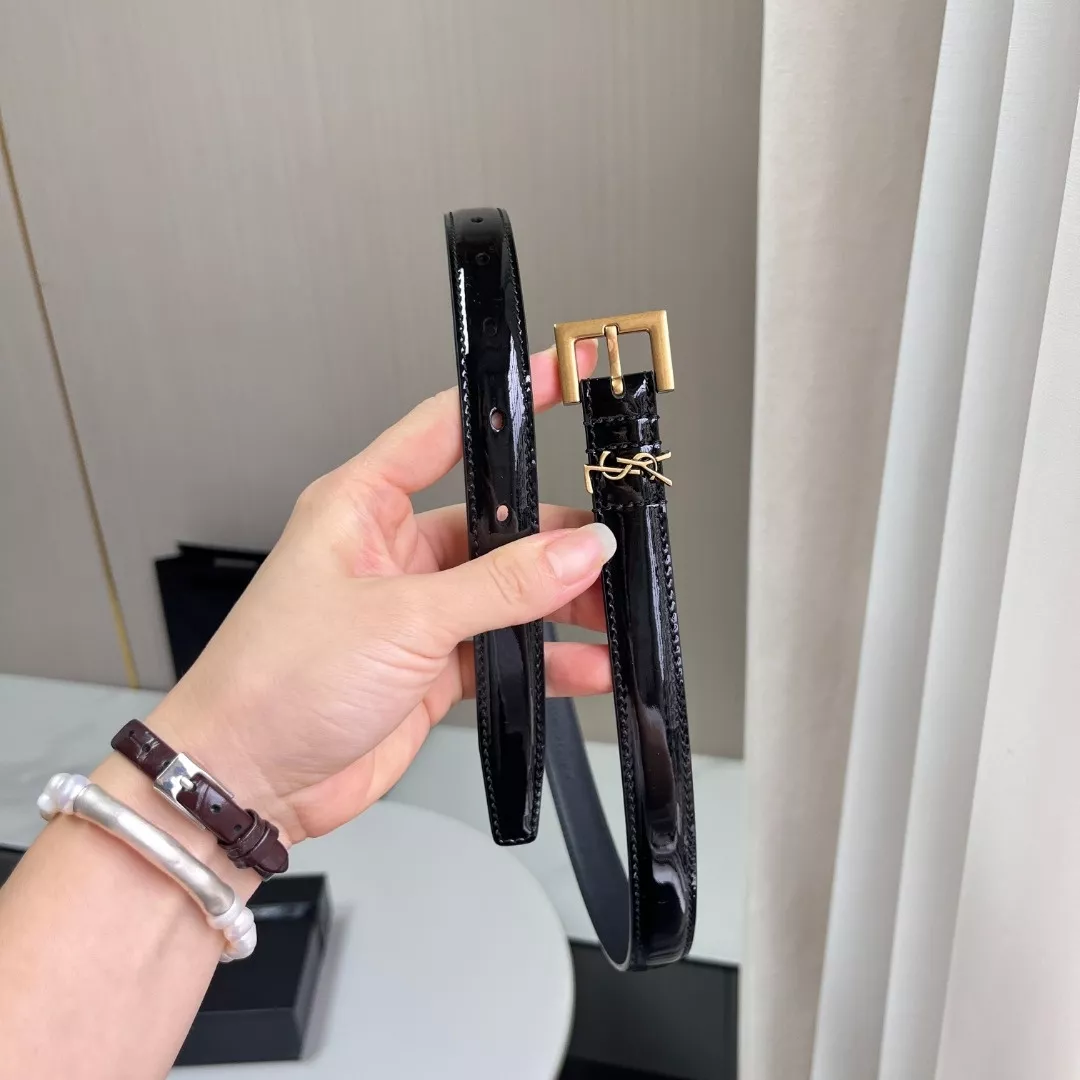 입생로랑 YSL 로고 버클 에나멜 페이턴트 벨트 상세 이미지 4