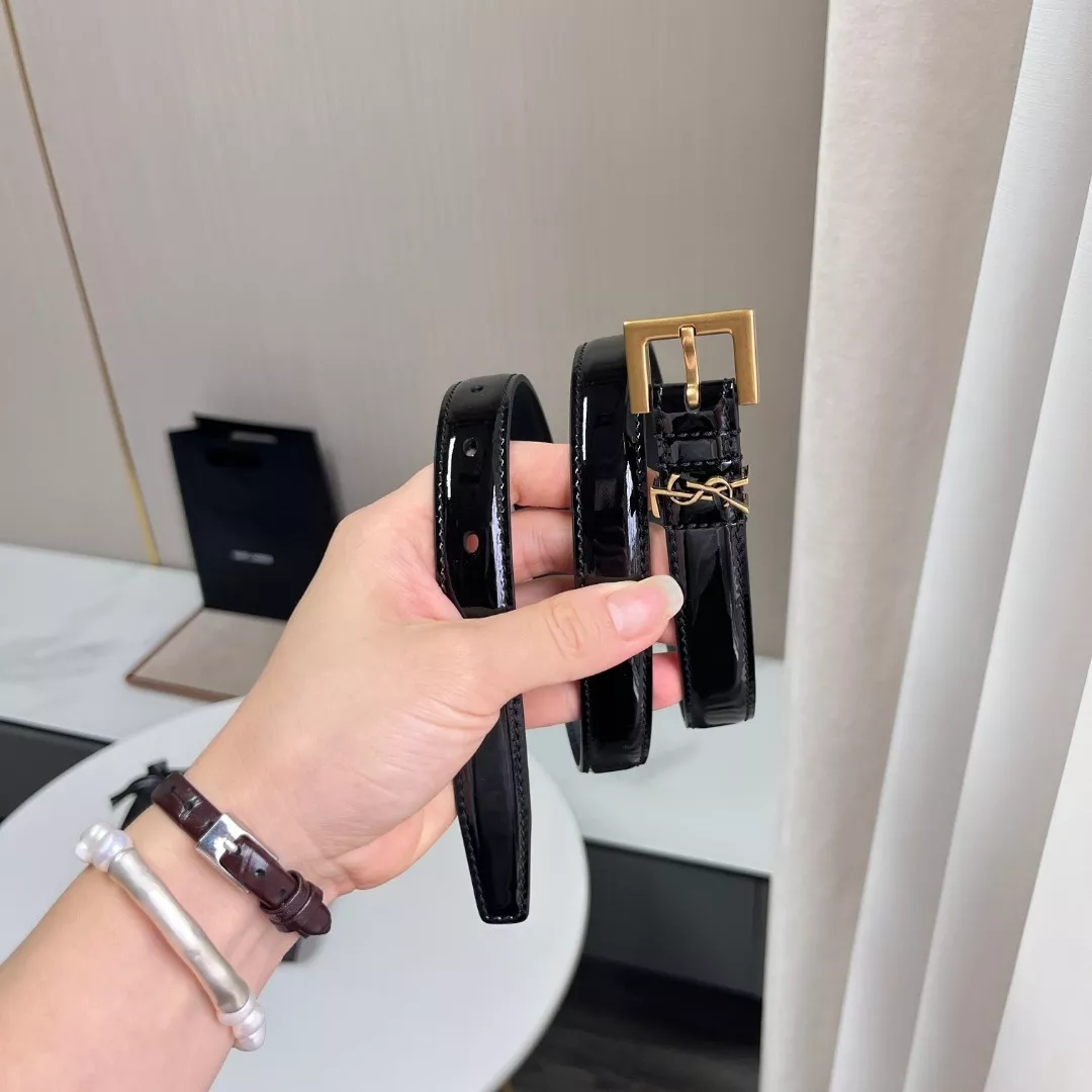 입생로랑 YSL 로고 버클 에나멜 페이턴트 벨트 상세 이미지 8