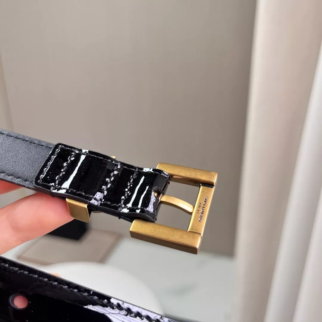 입생로랑 YSL 로고 버클 에나멜 페이턴트 벨트 상세 이미지 5