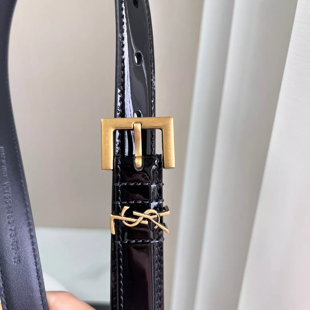 입생로랑 YSL 로고 버클 에나멜 페이턴트 벨트 상세 이미지 2
