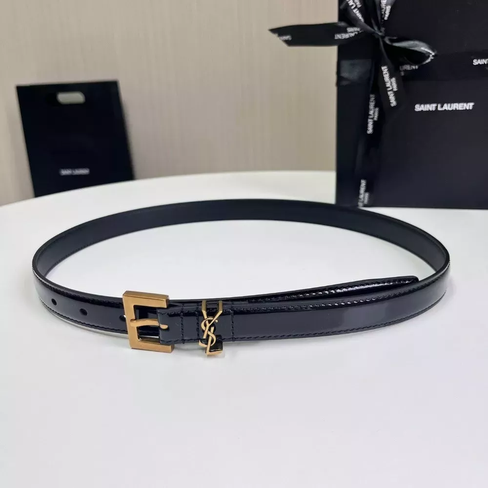 입생로랑 YSL 로고 버클 에나멜 페이턴트 벨트