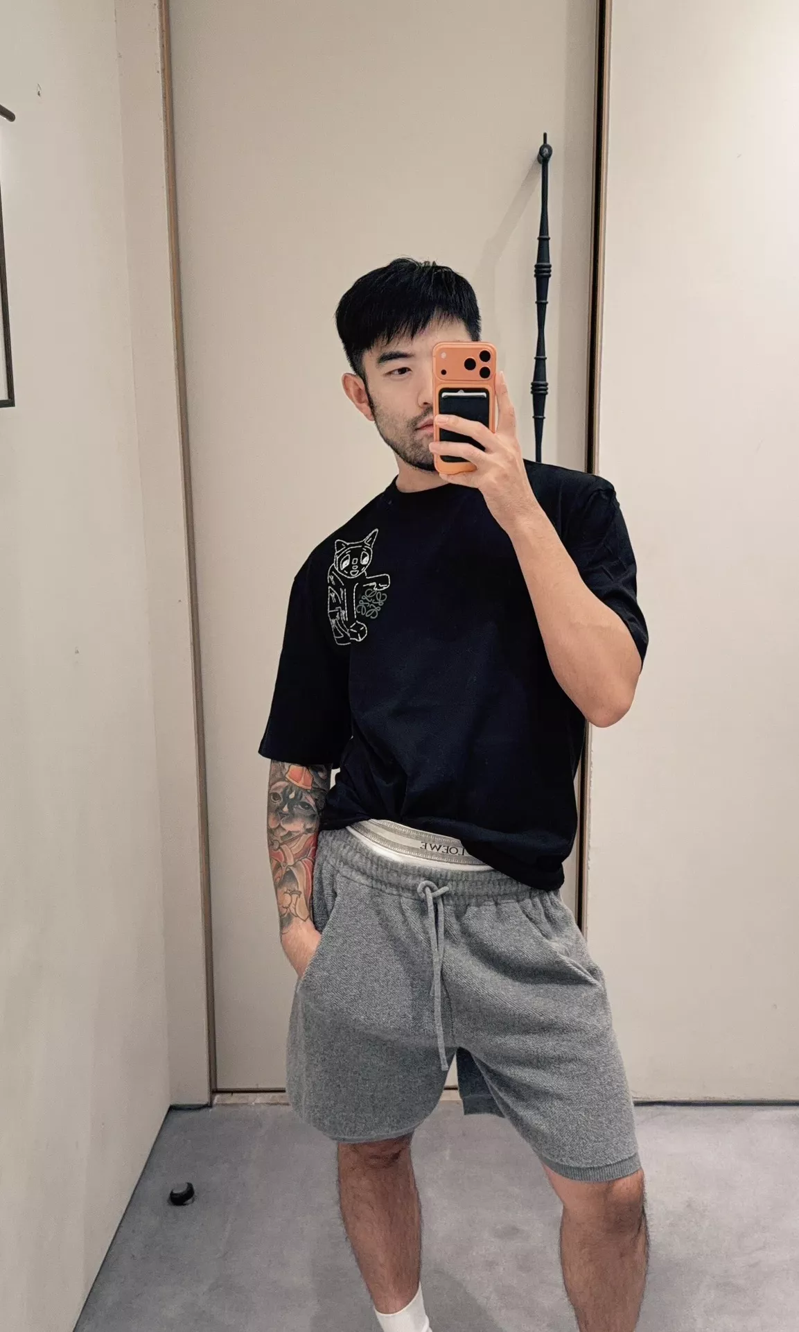 로에베 럭키캣 아나그램 자수 코튼 반소매 티셔츠 상세 이미지 5