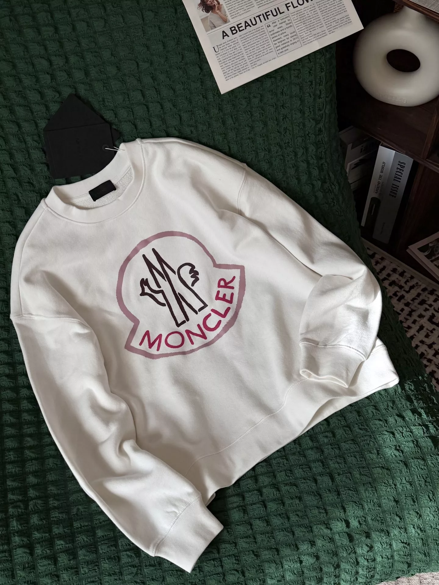 몽클레어 모자이크 블러 로고 패치 맨투맨 상세 이미지 6