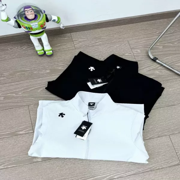 데상트 니트 스탠드카라 집업 재킷