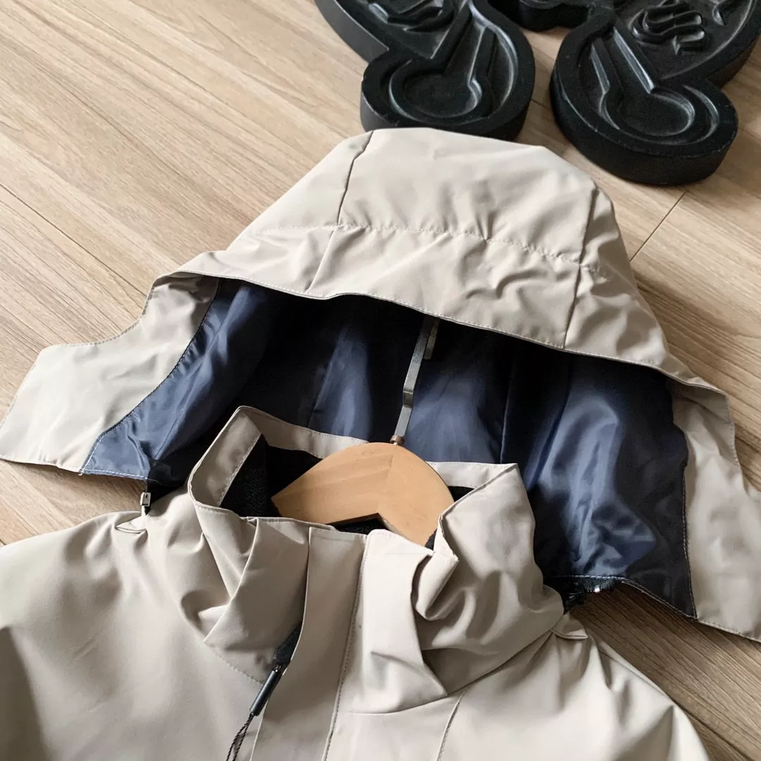 데상트 25SS 아웃도어 3in1 후드 소프트쉘 재킷 상세 이미지 17