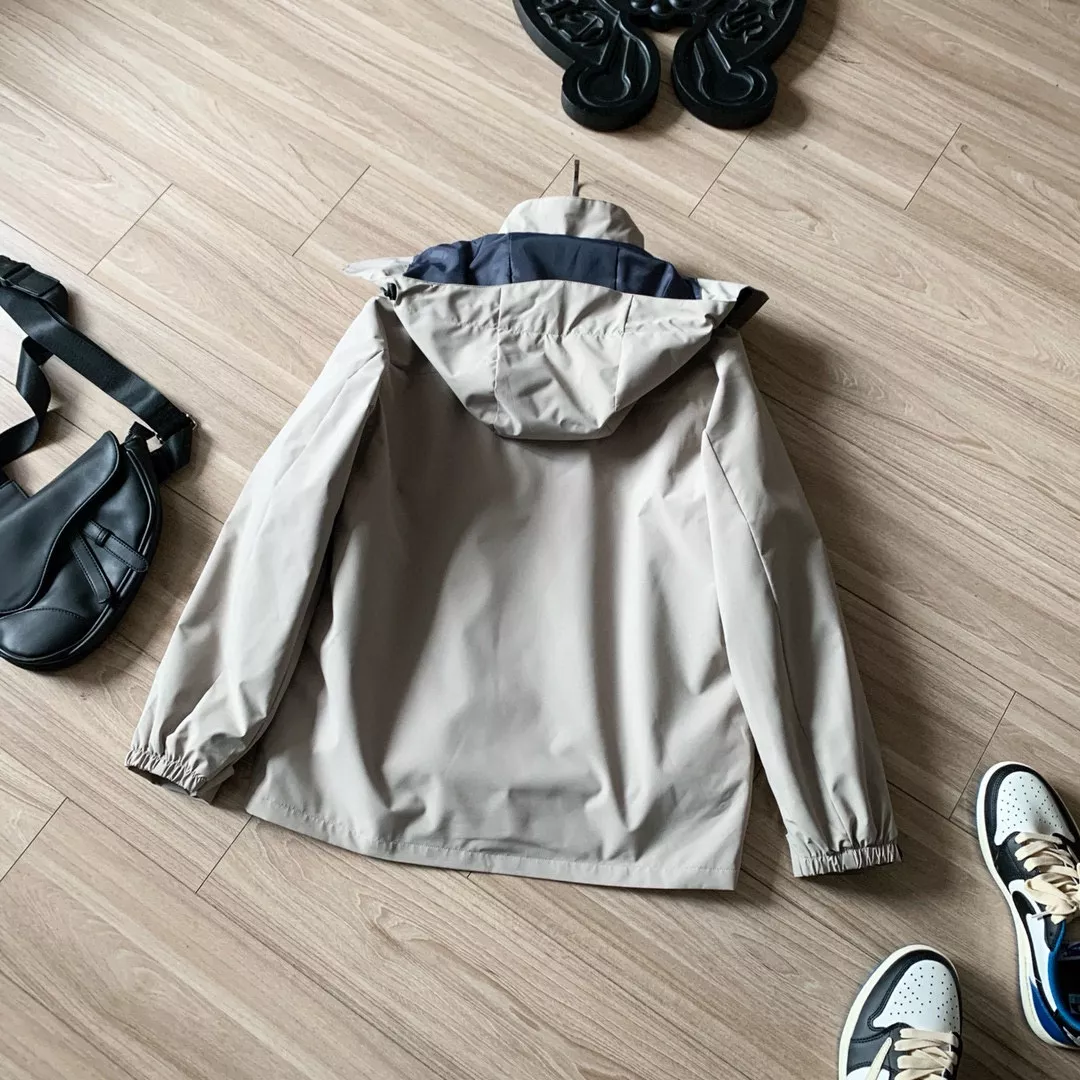 데상트 25SS 아웃도어 3in1 후드 소프트쉘 재킷 상세 이미지 8