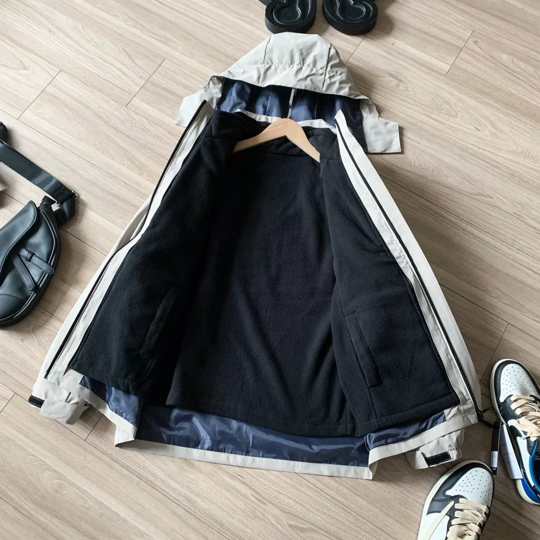 데상트 25SS 아웃도어 3in1 후드 소프트쉘 재킷 상세 이미지 7