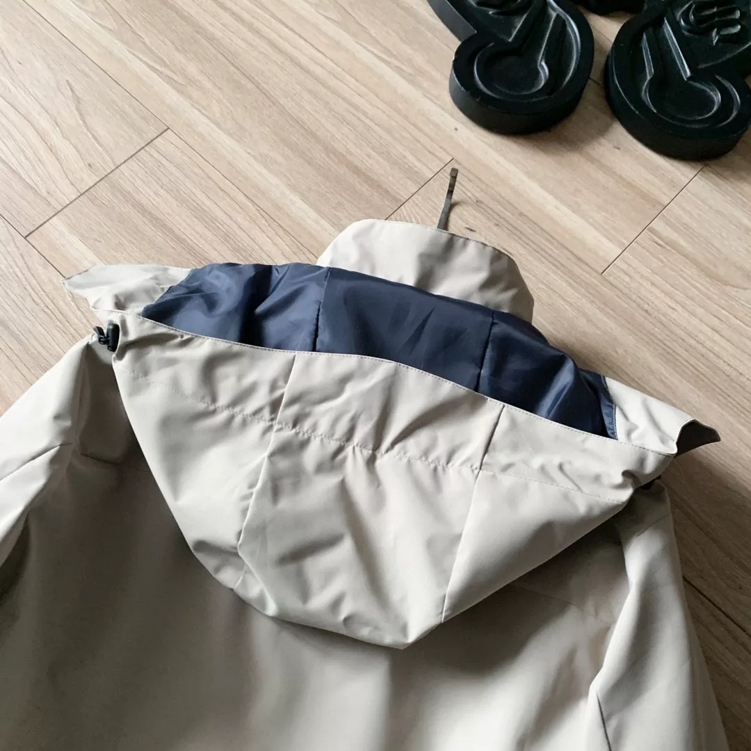 데상트 25SS 아웃도어 3in1 후드 소프트쉘 재킷 상세 이미지 12