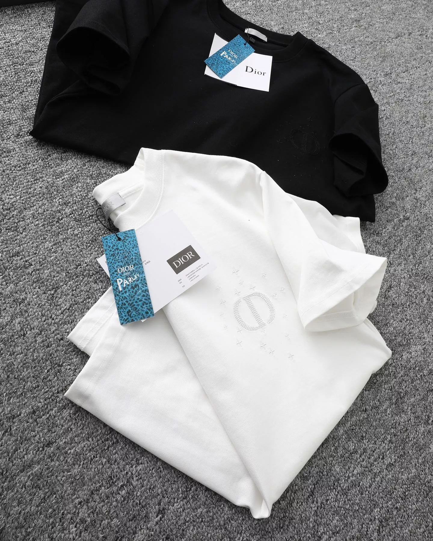 디올 CD 로고 앞자수 백레터링 자수 코튼 반팔 상세 이미지 13