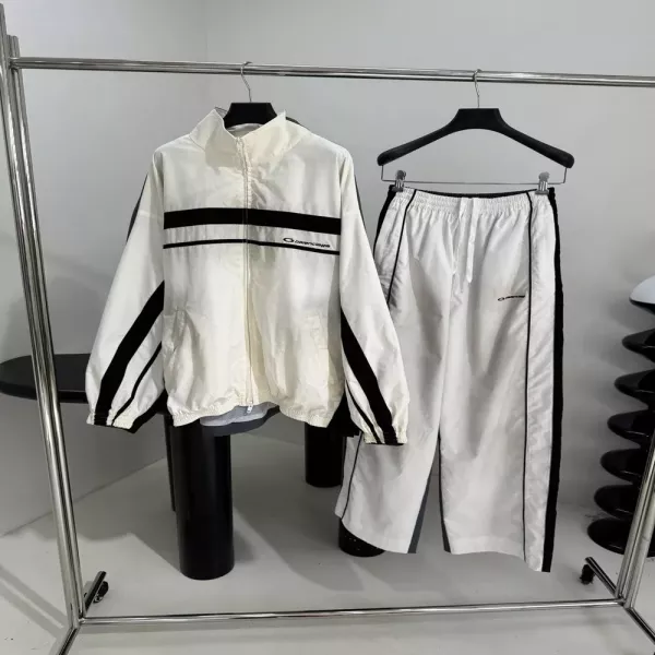 발렌시아가 트랙수트 오버핏 집업 재킷 및 트레이닝 팬츠 세트