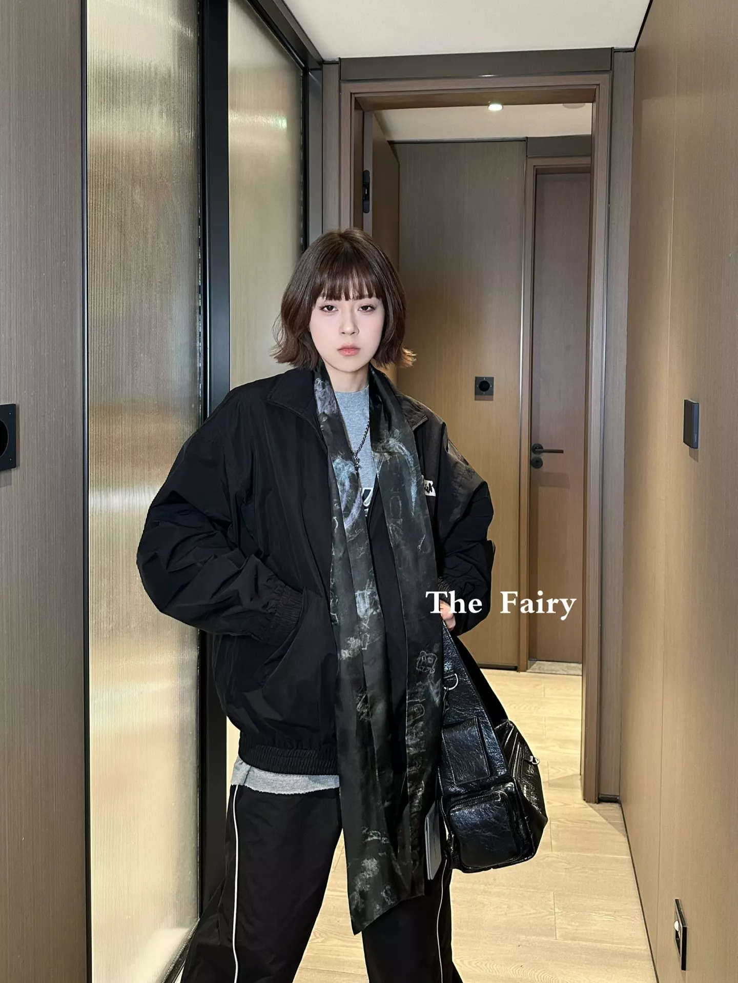 발렌시아가 마스킹 테이프 아트워크 트랙수트 집업 재킷 상세 이미지 17