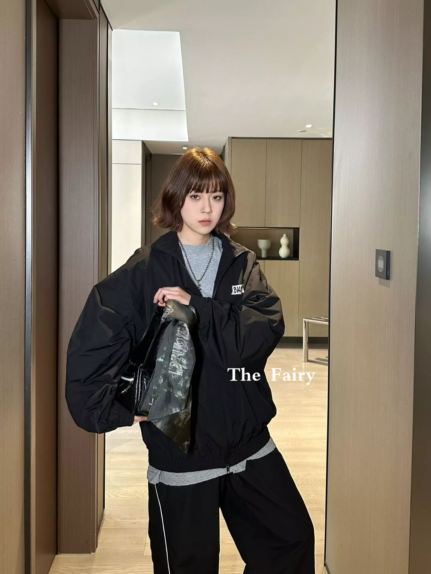 발렌시아가 마스킹 테이프 아트워크 트랙수트 집업 재킷 상세 이미지 10