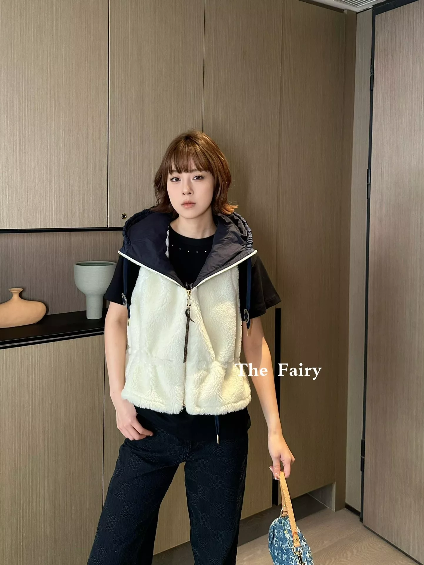 루이비통 모노그램 테디 플리스 후드 집업 조끼 상세 이미지 15