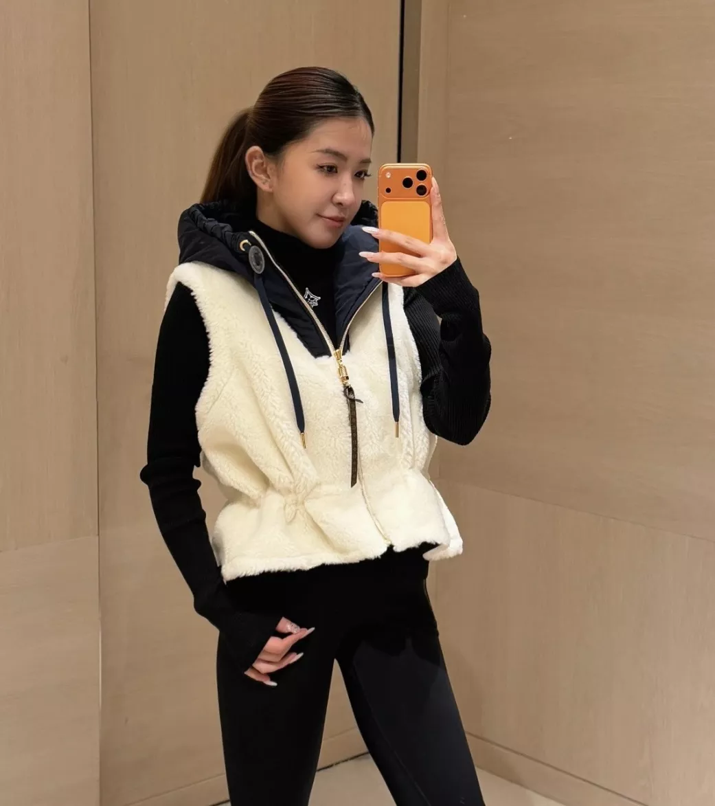 루이비통 모노그램 테디 플리스 후드 집업 조끼 상세 이미지 24