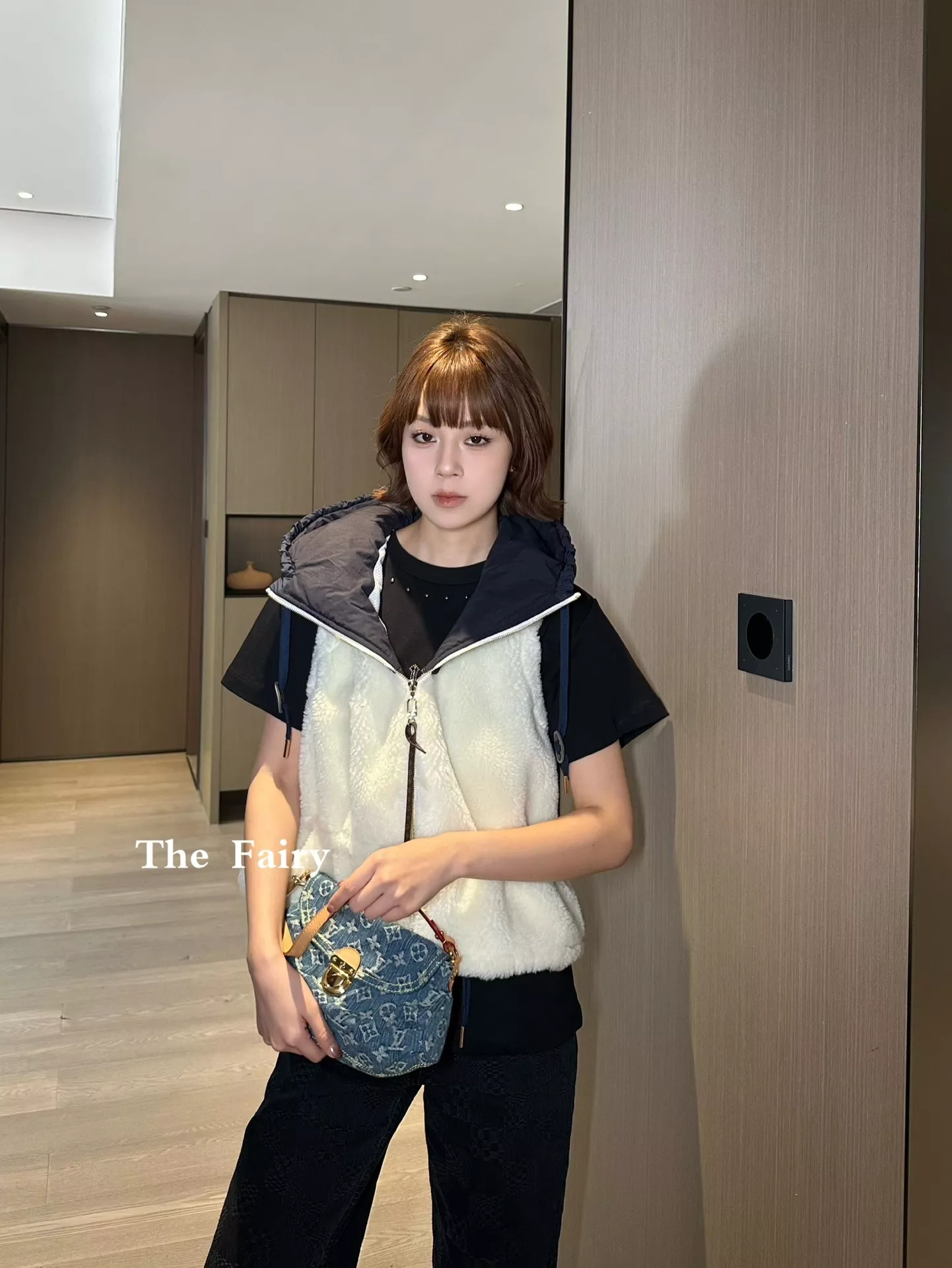 루이비통 모노그램 테디 플리스 후드 집업 조끼 상세 이미지 10