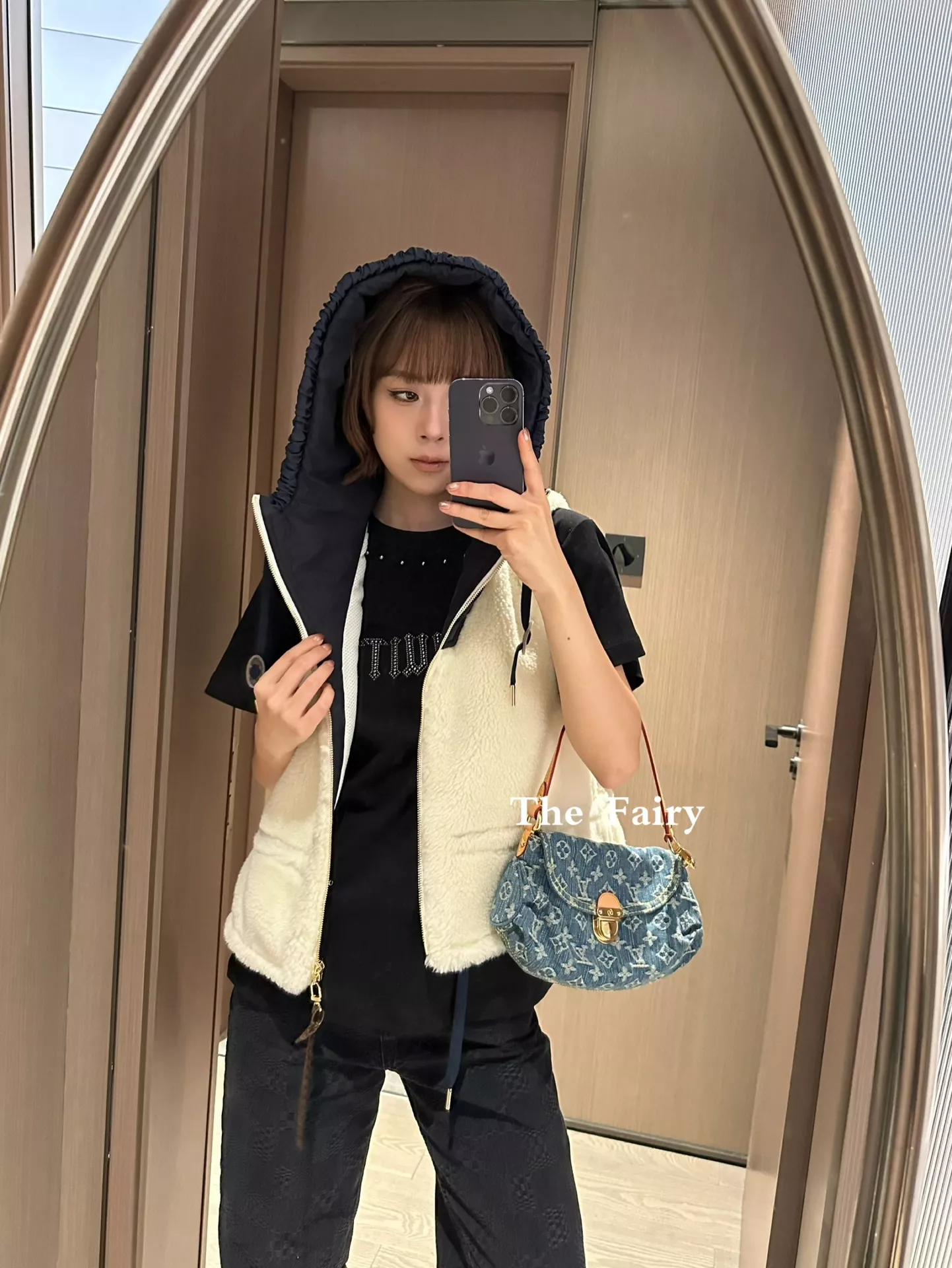 루이비통 모노그램 테디 플리스 후드 집업 조끼 상세 이미지 19