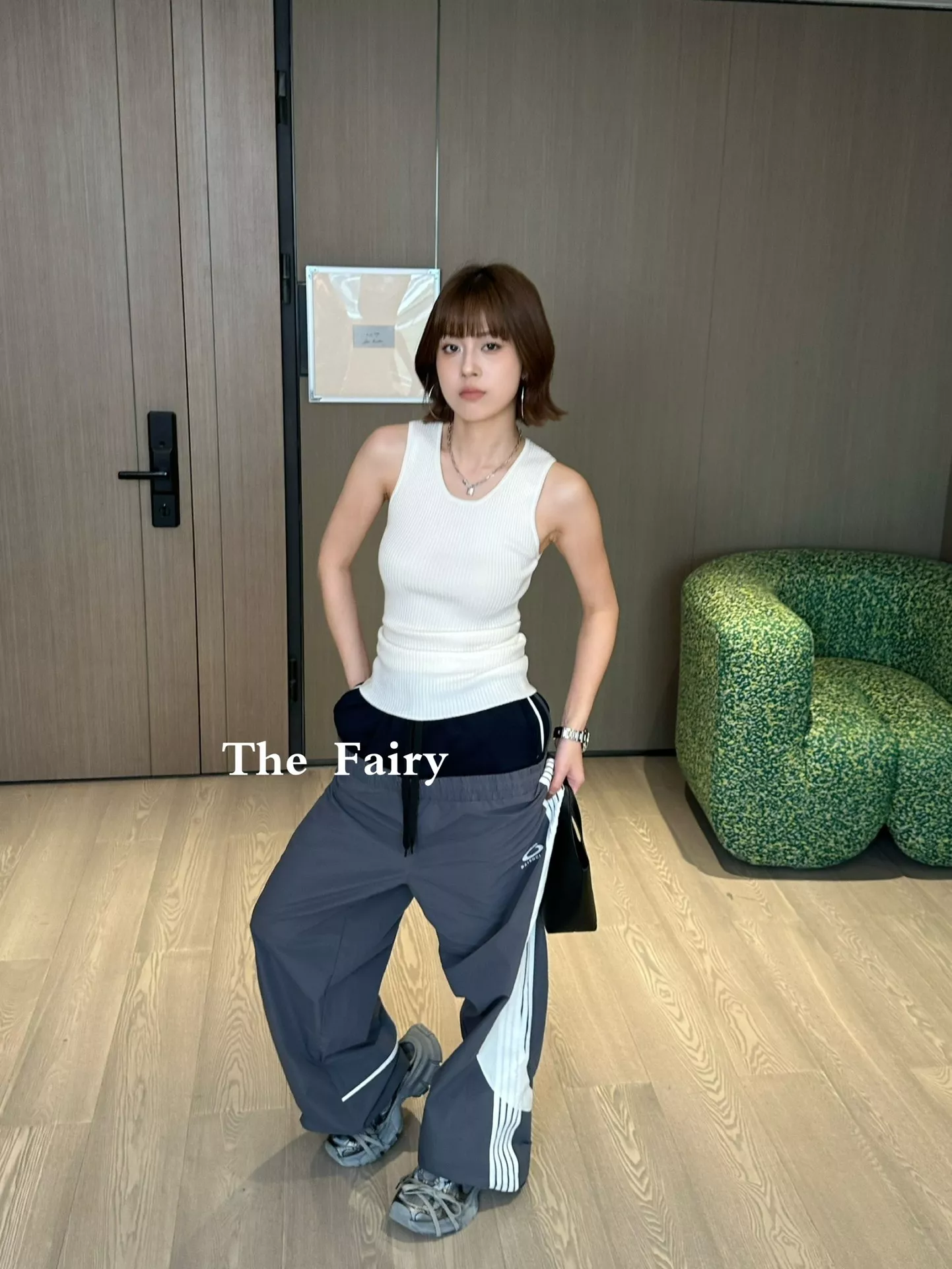 발렌시아가 컷업 투웨이 원단 믹스 스포츠 아이콘 자수 트랙 팬츠 상세 이미지 48