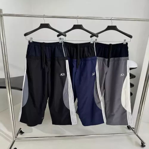 발렌시아가 컷업 투웨이 원단 믹스 스포츠 아이콘 자수 트랙 팬츠