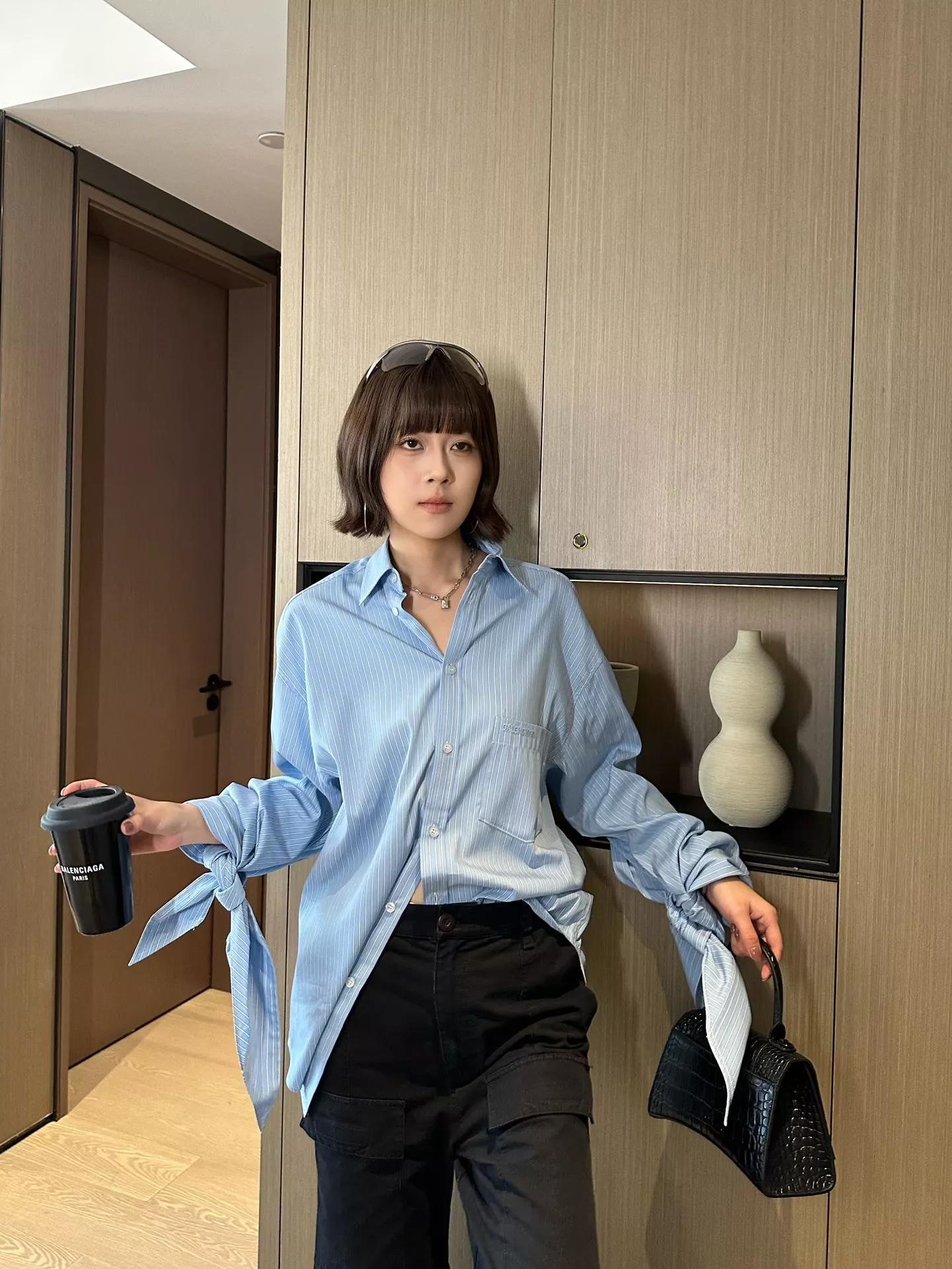 발렌시아가 오버사이즈 스트라이프 코튼 롱 셔츠 상세 이미지 11