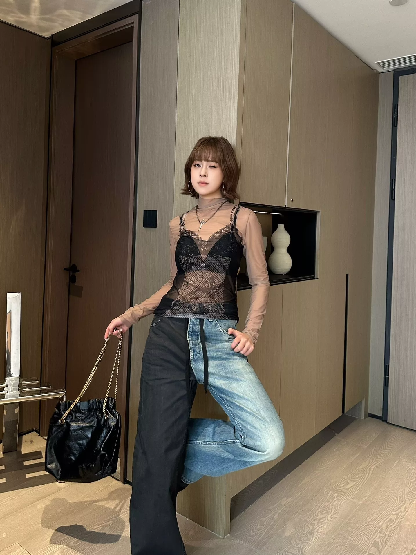 발렌시아가 하이브리드 배기 투톤 데님 팬츠 상세 이미지 10