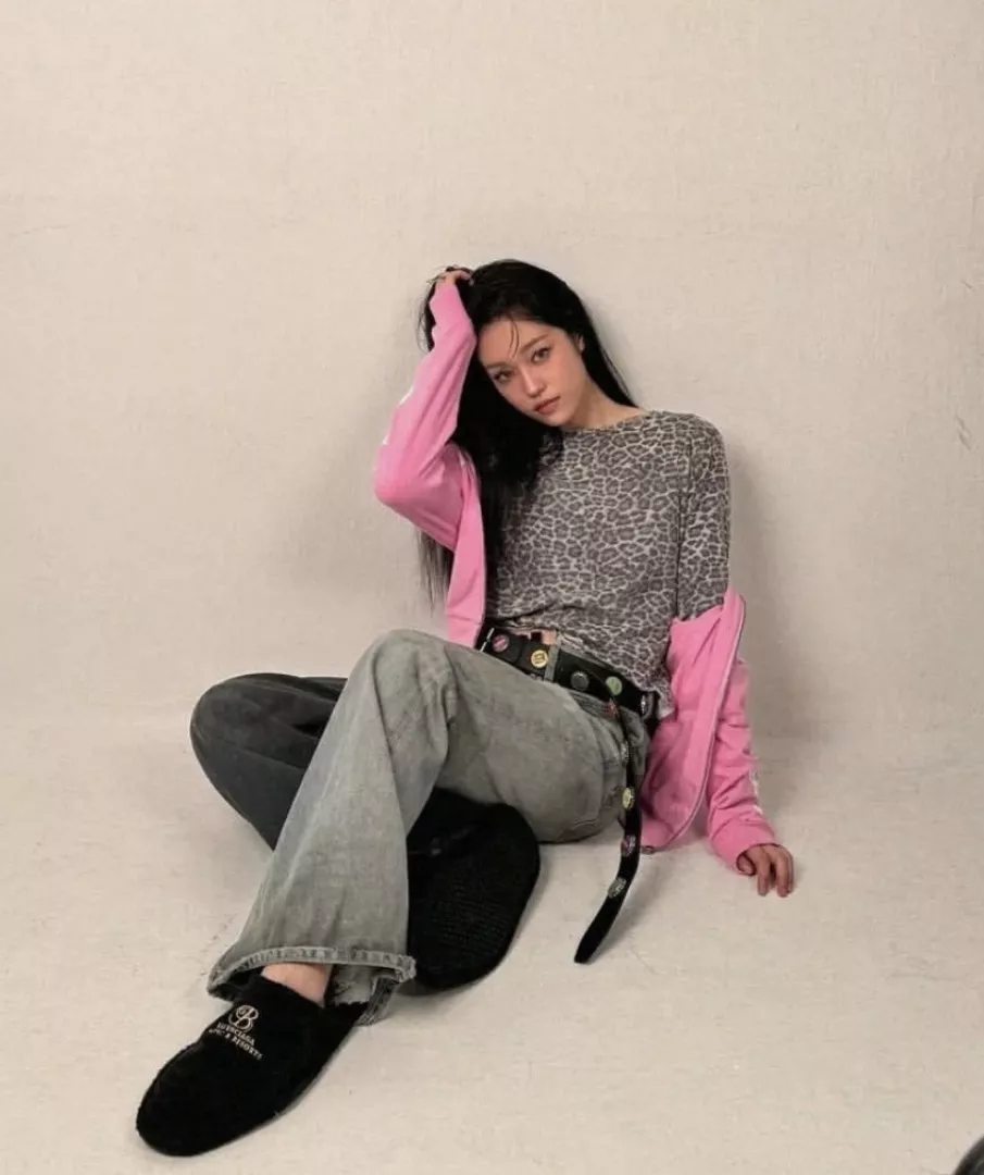 발렌시아가 하이브리드 배기 투톤 데님 팬츠 상세 이미지 27