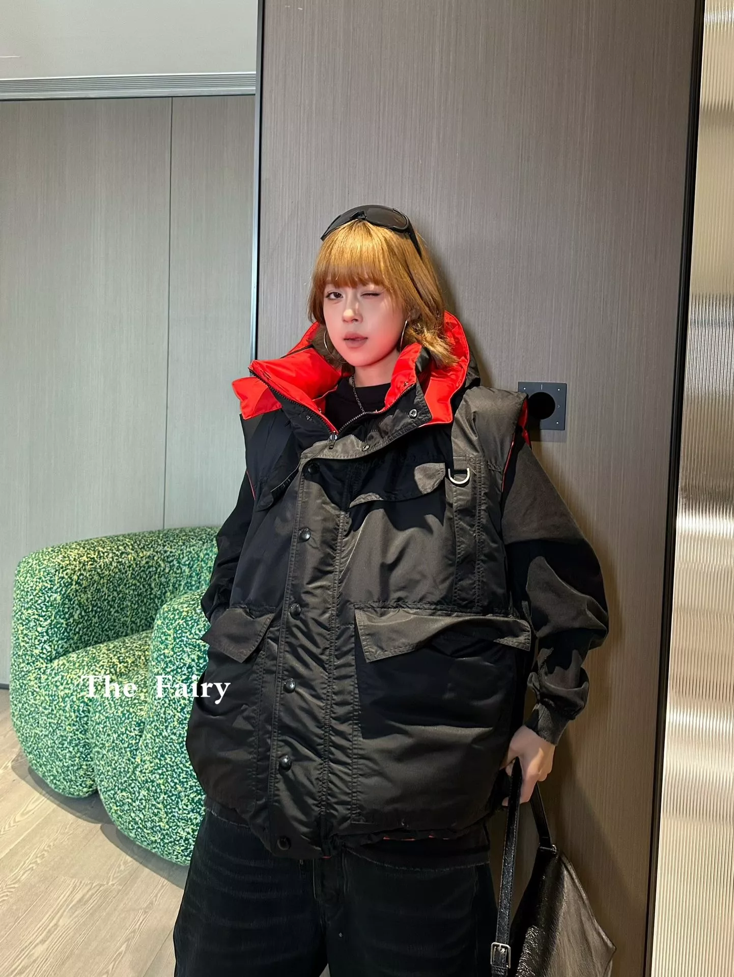 발렌시아가 루프 스포츠 아이콘 리버시블 패딩 조끼 상세 이미지 21
