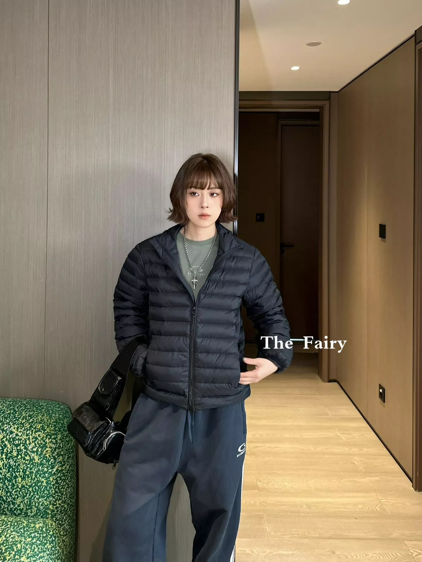 발렌시아가 스키 크롭 패딩 재킷 상세 이미지 16
