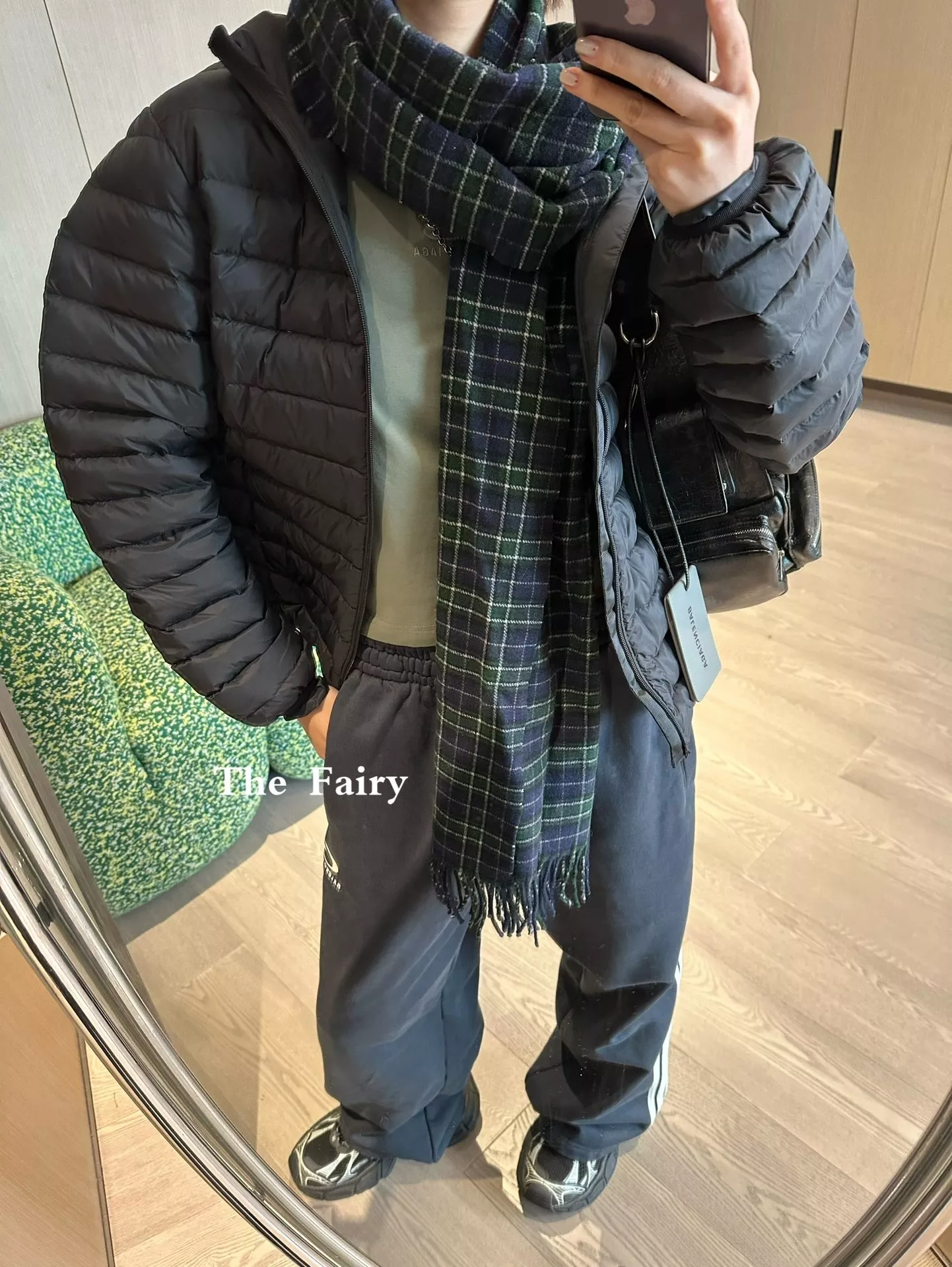 발렌시아가 스키 크롭 패딩 재킷 상세 이미지 13