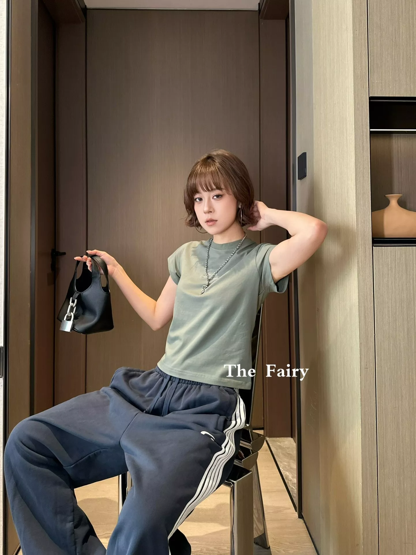 발렌시아가 루프 스포츠 아이콘 스몰 핏 워싱 프린트 티셔츠 상세 이미지 11