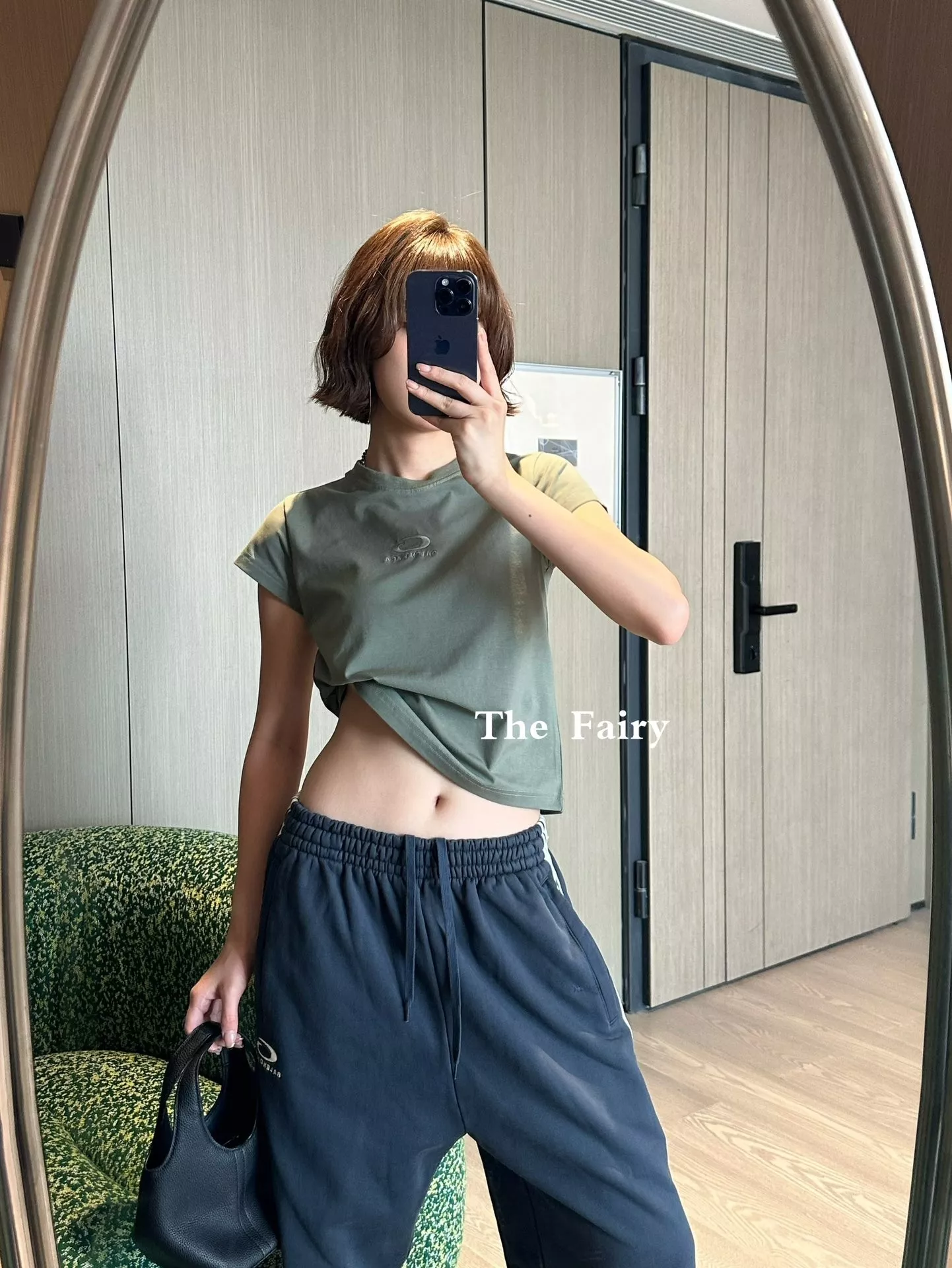 발렌시아가 루프 스포츠 아이콘 스몰 핏 워싱 프린트 티셔츠 상세 이미지 10