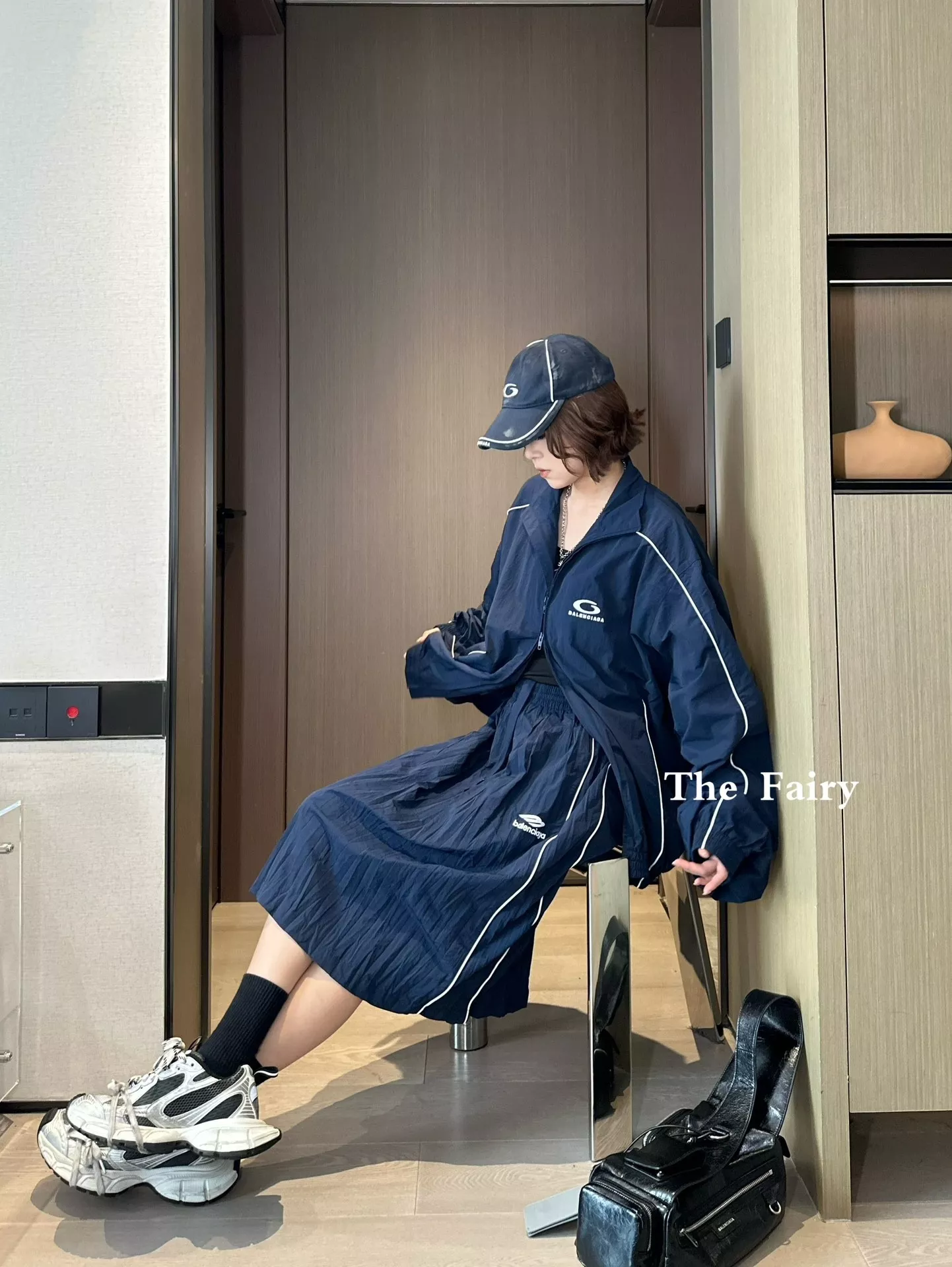 발렌시아가 3B 스포츠 아이콘 인사이드아웃 스트레이트 스포츠 스커트 상세 이미지 14