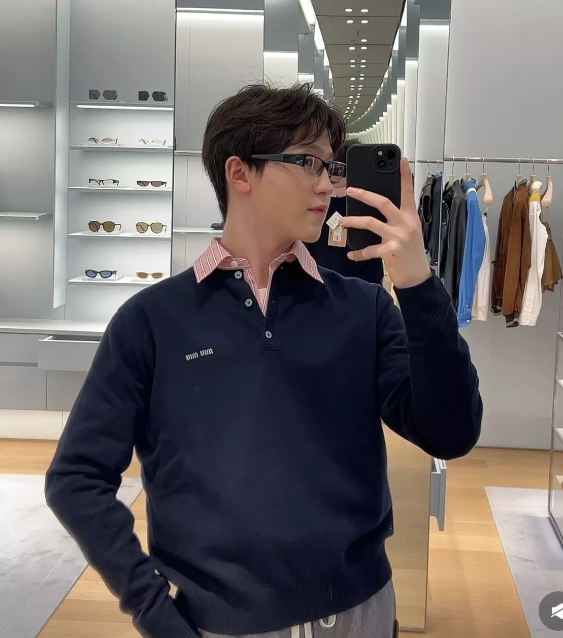 미우미우 로고 자수 피케 코튼 긴팔 폴로 상세 이미지 24