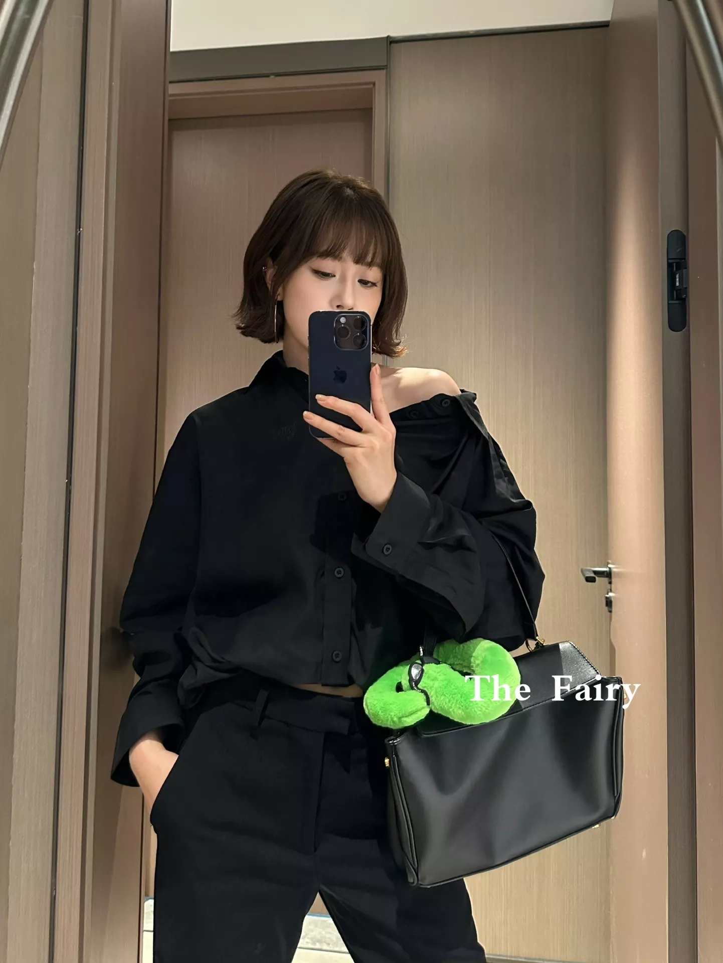 발렌시아가 로렐 클래식 자수 언밸런스 롱 셔츠 상세 이미지 14