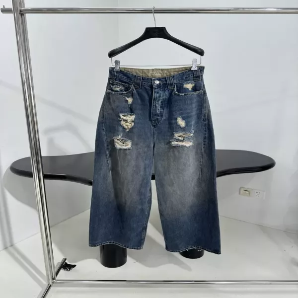 발렌시아가 배기 대형 실루엣 디스트로이드 워싱 데님 팬츠