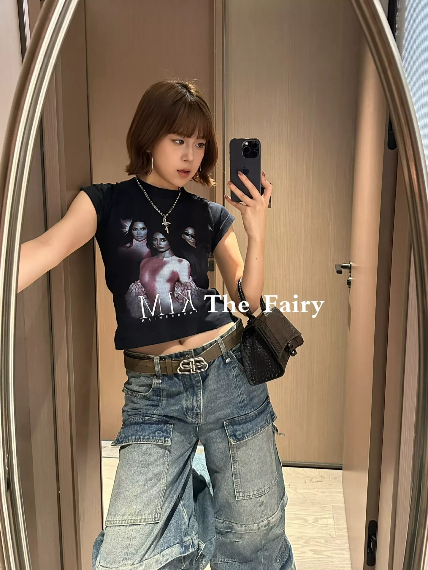발렌시아가 카고 워싱 디테일 데님 플레어 팬츠 상세 이미지 15