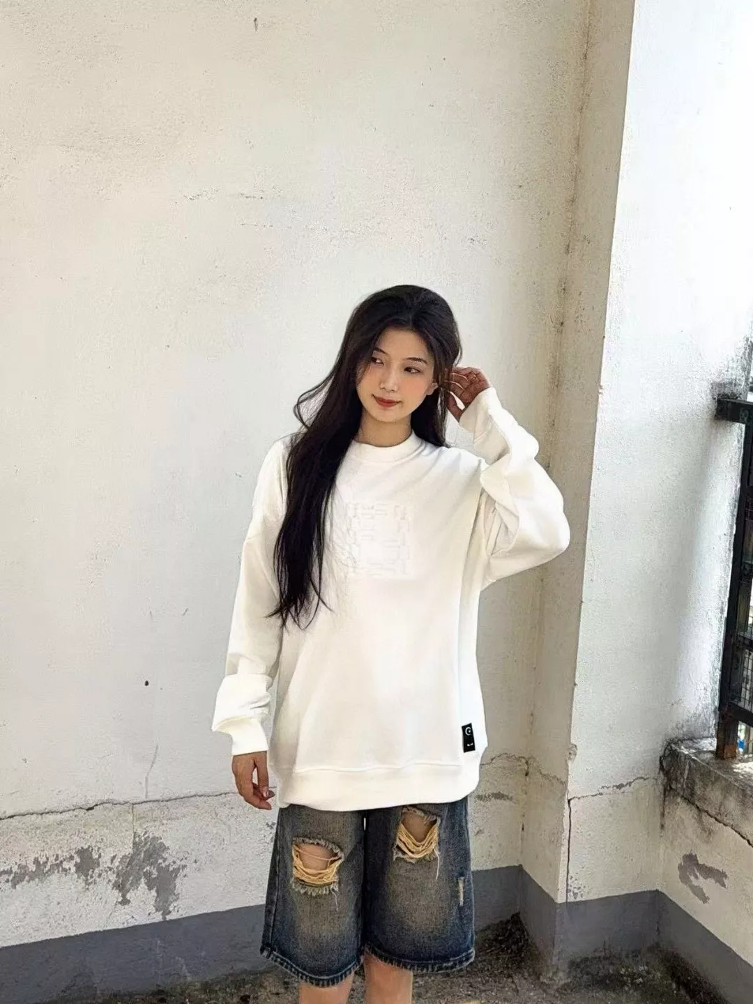 펜디 25FW 더블 F 엠보 라운드넥 스웨트셔츠 상세 이미지 15