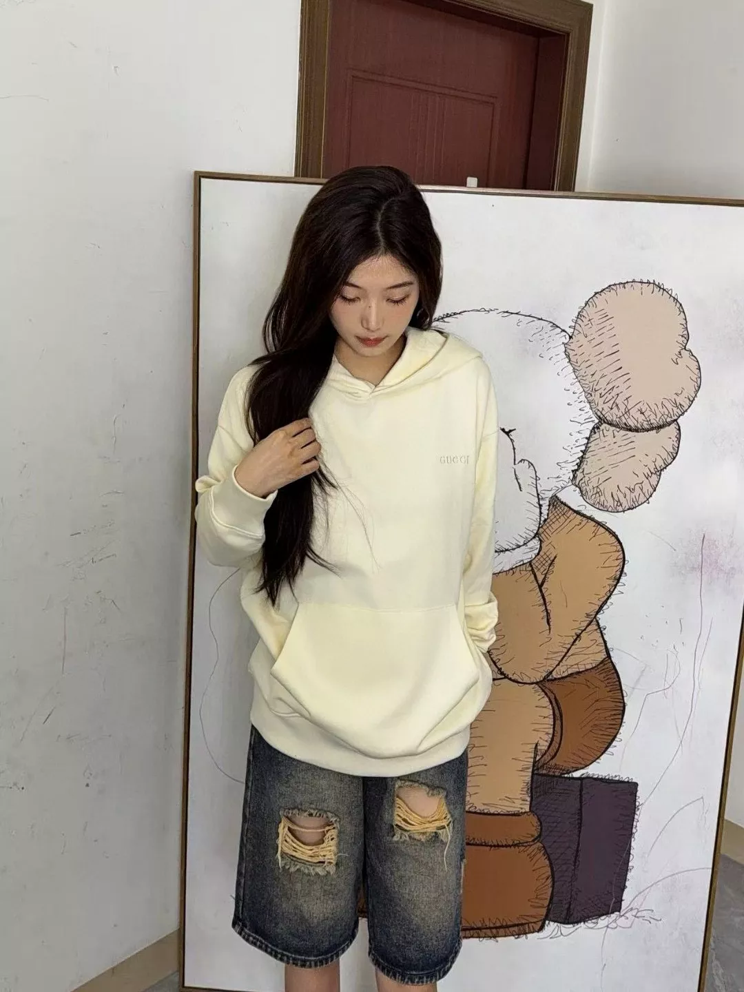 구찌 25FW 암각 레터 로고 자수 후드 상세 이미지 17