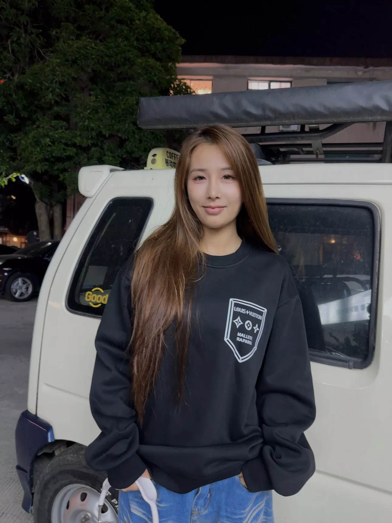 루이비통 쉴드 엠블럼 라운드넥 스웨트셔츠 상세 이미지 11