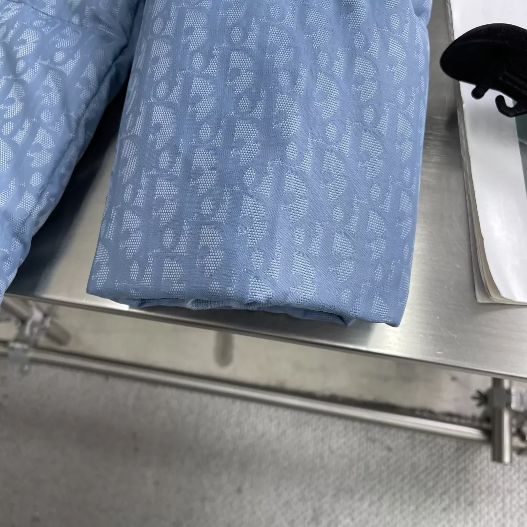 디올 올오버 모노그램 스탠드카라 다운 재킷 상세 이미지 6
