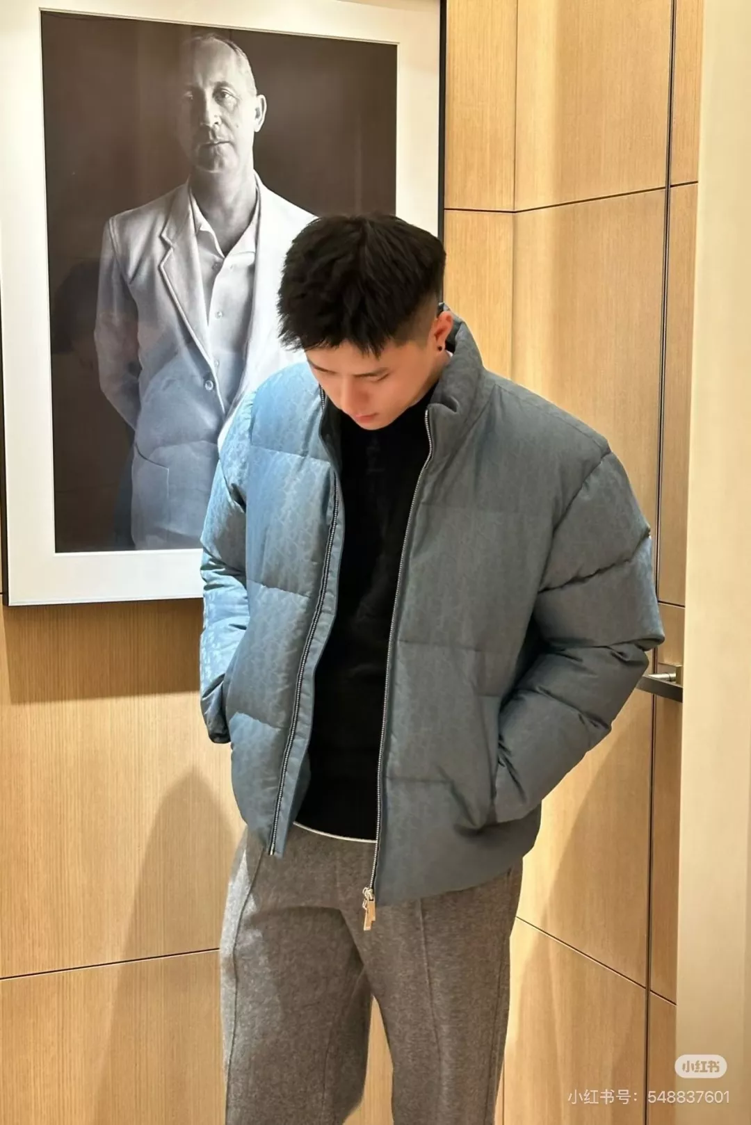 디올 올오버 모노그램 하이넥 다운 재킷 상세 이미지 13