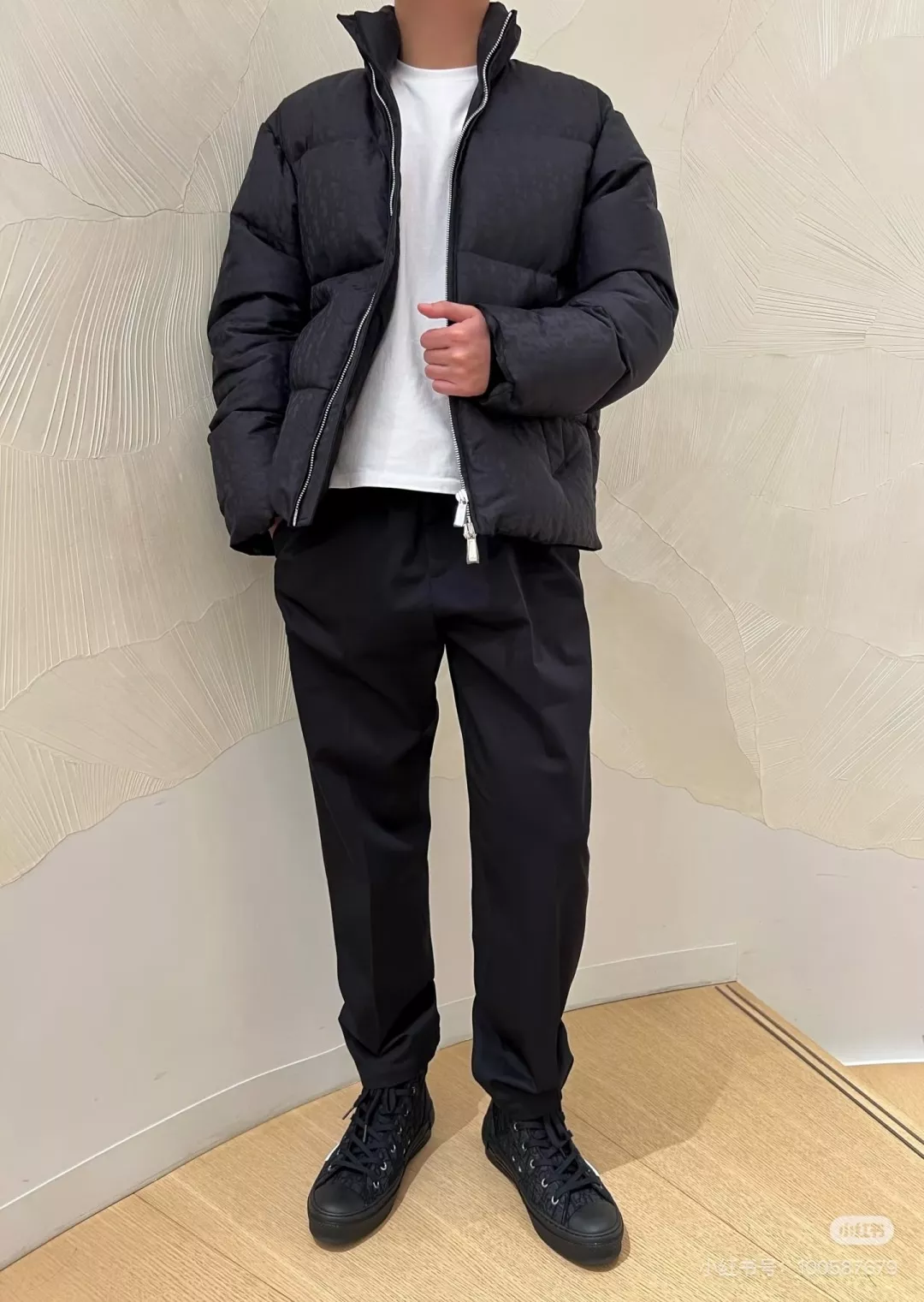 디올 올오버 모노그램 하이넥 다운 재킷 상세 이미지 18