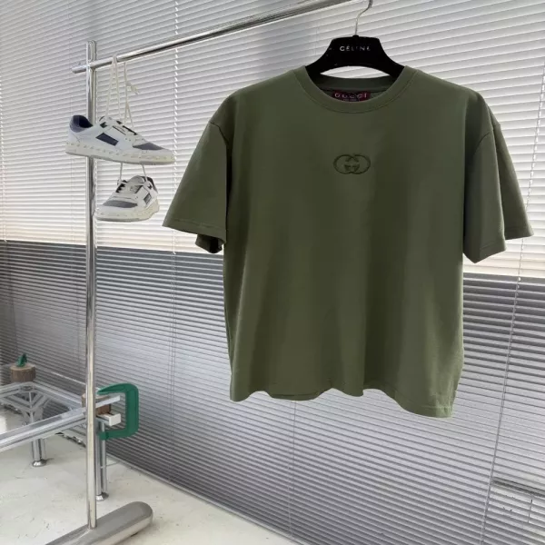 구찌 인터로킹 더블G 3D 자수 코튼 반소매 티셔츠