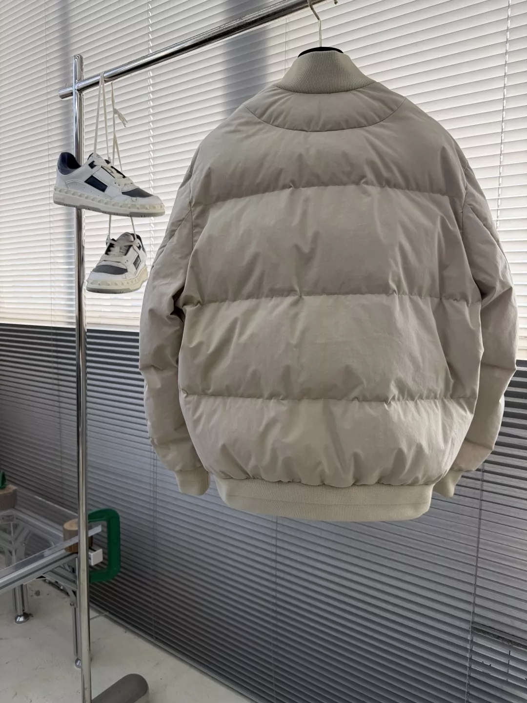 디올 마운틴 패치 퀼팅 숏 패딩 재킷 상세 이미지 9