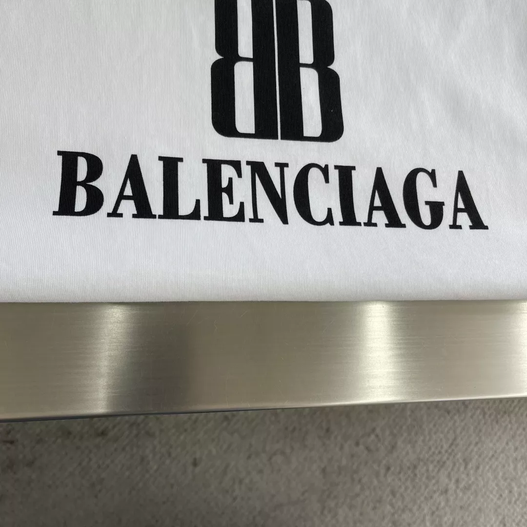 발렌시아가 나노 BB 로고 프린트 반소매 티셔츠 상세 이미지 4