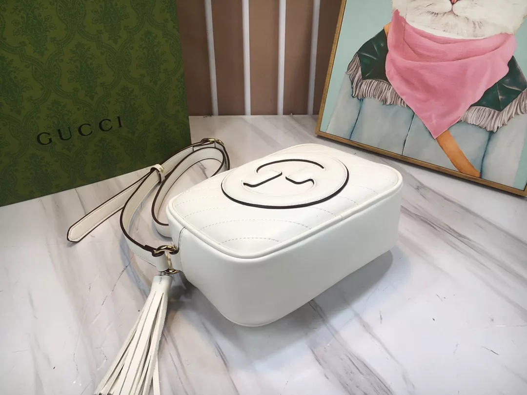 구찌 블론디 인터로킹 더블 G 가죽 크로스백 상세 이미지 6