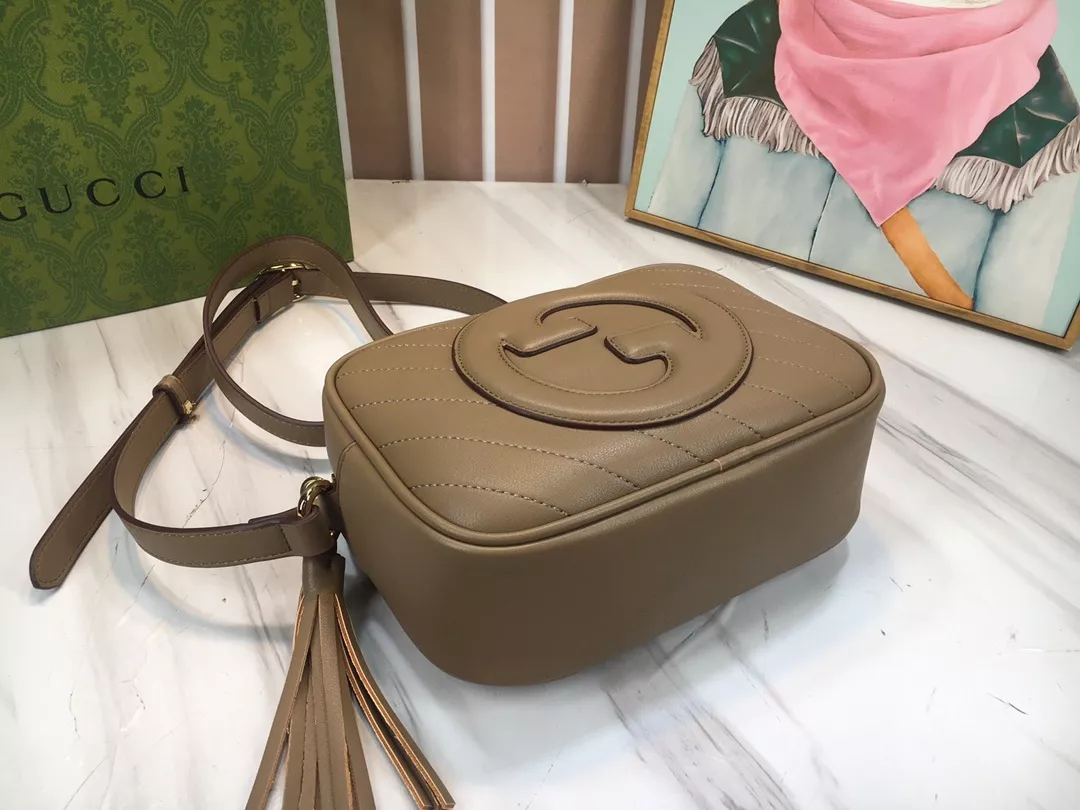 구찌 블론디 라운드 더블G 가죽 숄더 겸 크로스백 상세 이미지 6