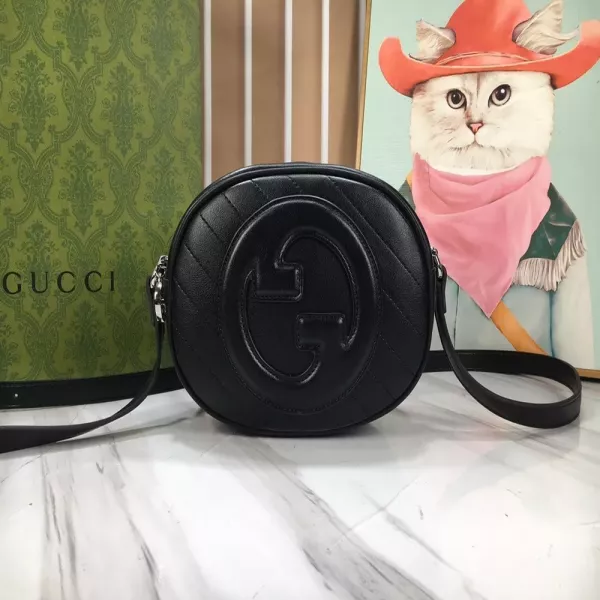 구찌 블론디 인터로킹 더블 G 미니 라운드 숄더백