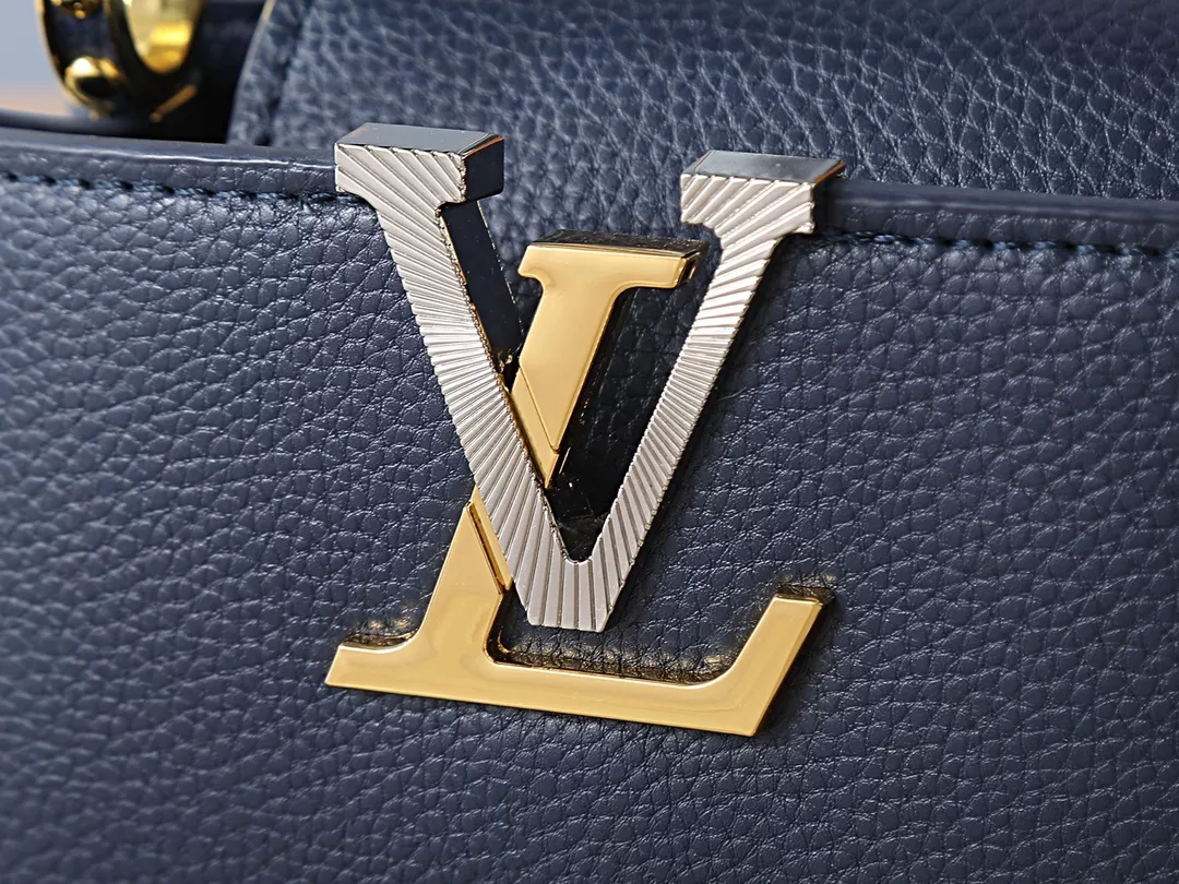 루이비통 카퓌신 BB 타우리옹 가죽 체인 장식 백 상세 이미지 5