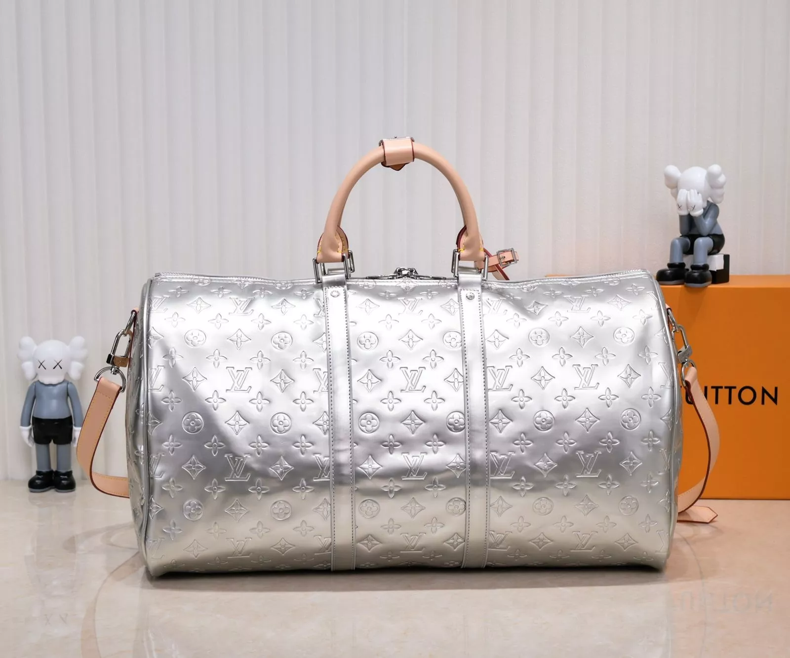 루이비통 모노그램 베르니스 페이턴트 트래블 백 상세 이미지 9